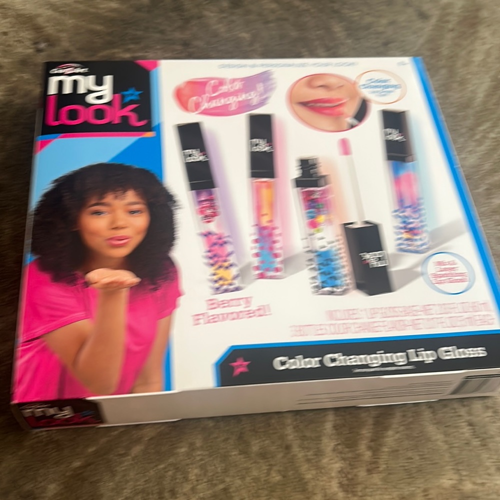 Cra-Z-Art | My Look Color Changing Lip Gloss (Berry Flavored!